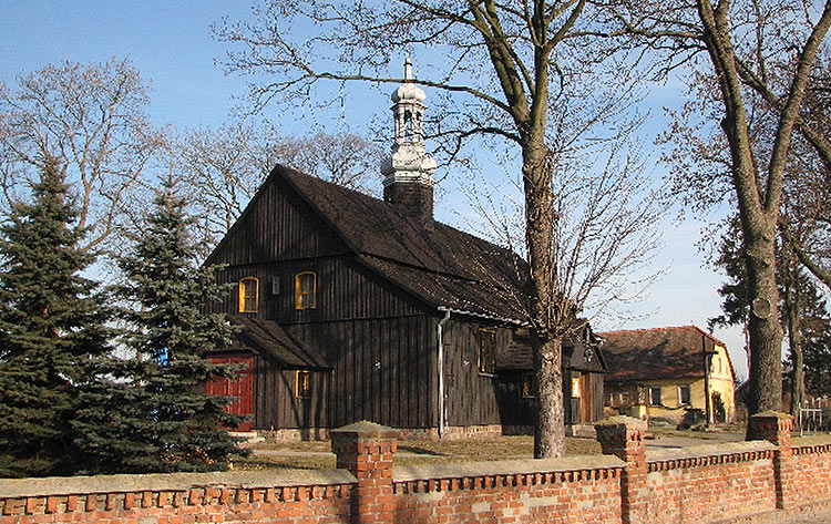 Drewniany kościół w Kościeszkach postawiony w 1766 roku